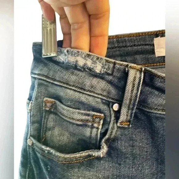 Risen Jeans size 1/25 distressed blue jeans ankle length. Gently used. - Picture 7 of 8